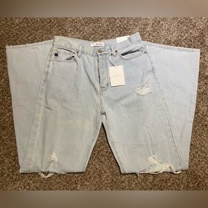 NWT Distressed 90’s Flare Kancan Jeans Size 29 / 11